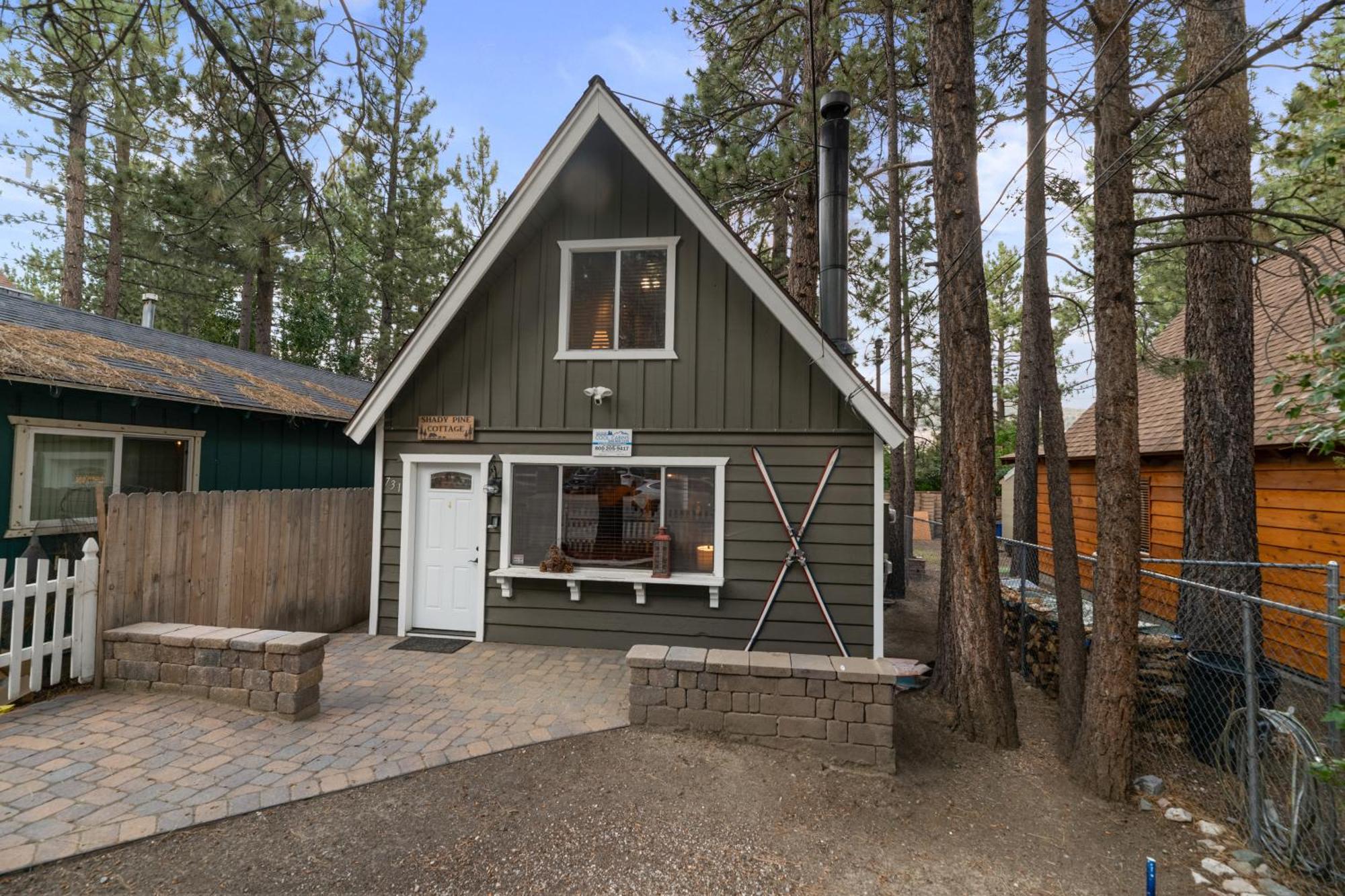 Shady Pine Cottage - This Adorable Cabin Is The Perfect Getaway For Your Next Stop In The Mountains! 大贝尔城 外观 照片